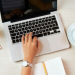 10 Ideas de negocio rentables para emprender por Internet en 2026